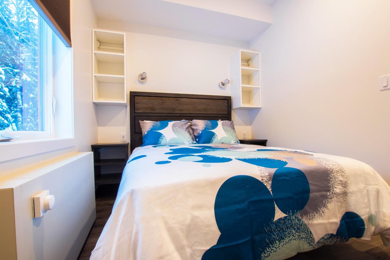 The Burfield Hotell Sun Peaks Exteriör bild