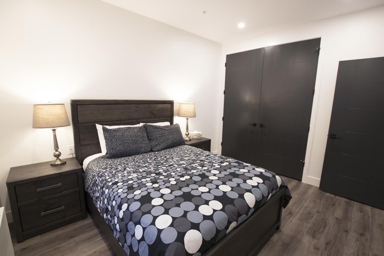 The Burfield Hotell Sun Peaks Exteriör bild