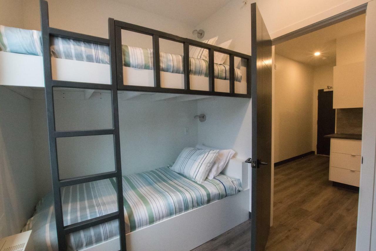 The Burfield Hotell Sun Peaks Exteriör bild